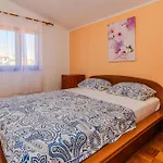 1 Bedroom Beautiful In Vir