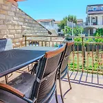 Apartman 1 Bedroom Beautiful In *