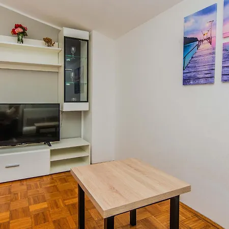 1 Bedroom Beautiful In *