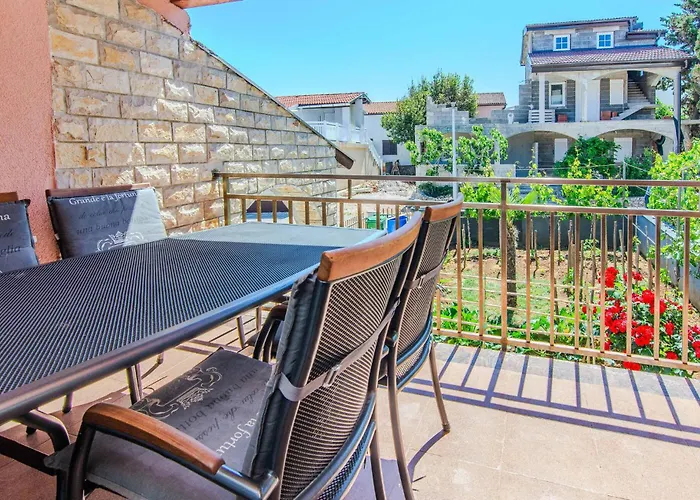 Appartement 1 Bedroom Beautiful In *