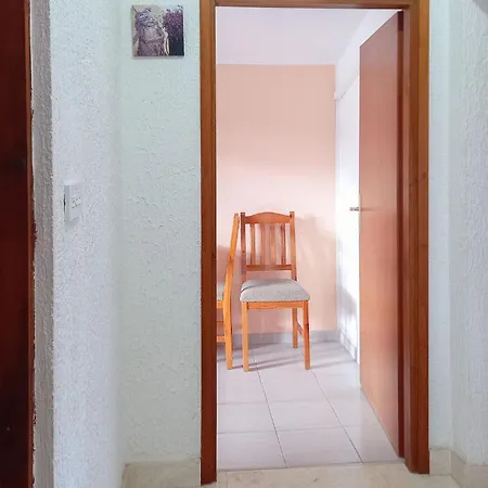 Lägenhet 1 Bedroom Beautiful In Vir